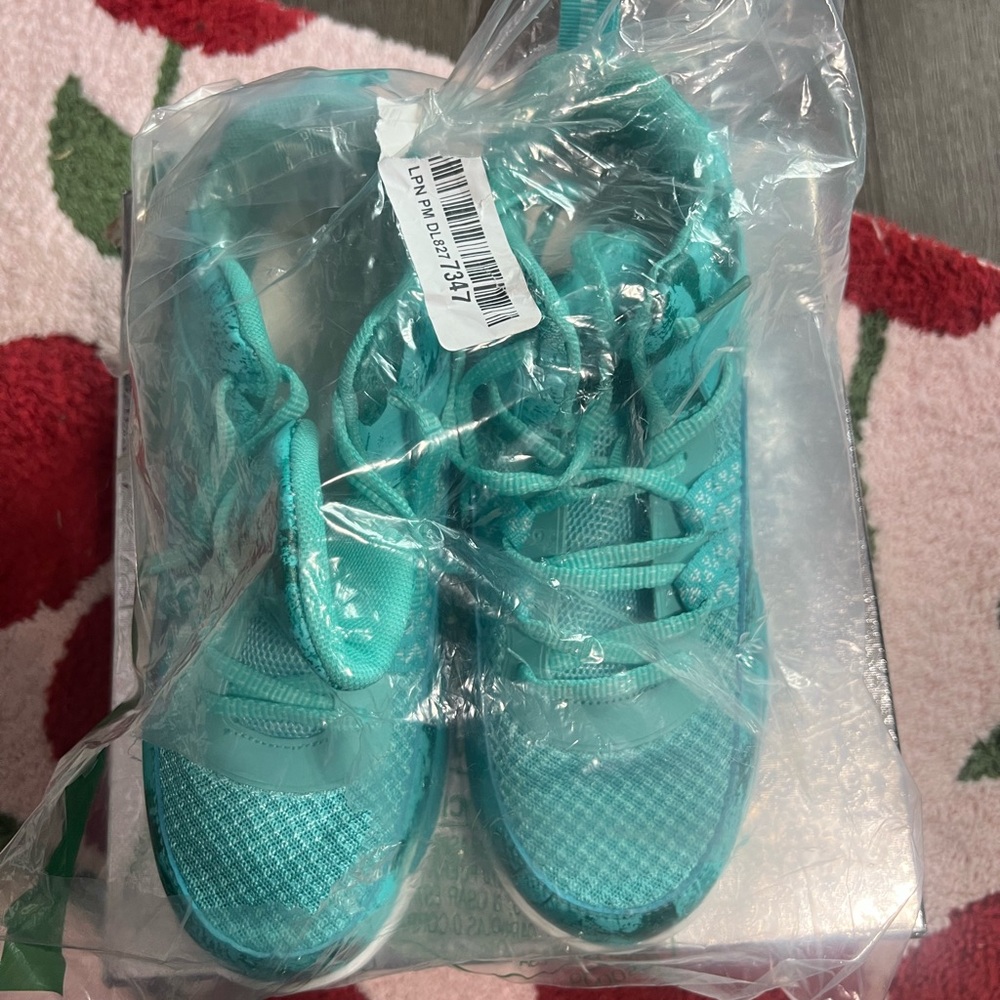 Woman's Sneakers